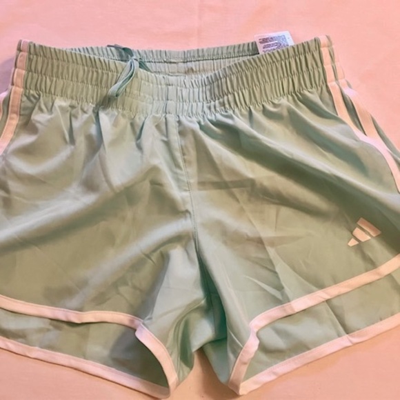 NWT M20 Short Adidas Running Carrera Mint/White Size XS - Picture 1 of 4